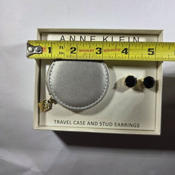 Anne Klein Travel Case and Black Stone Stud Earrings Gift Set quiet luxury - Picture 5 of 6